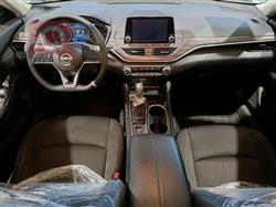 نيسان ألتيما